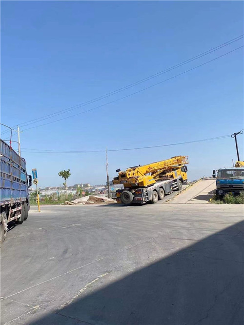 顺河25吨吊车的租赁价格大概是多少？